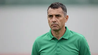 L'ancien sélectionneur marocain Walid Regragui revient sur la finale chaotique de la CAN 2025, tandis que Patrick Vieira...